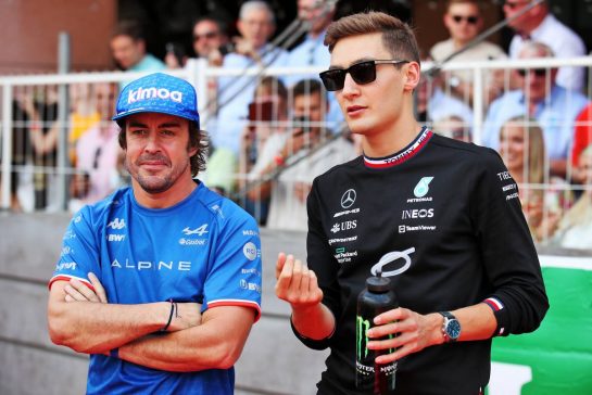 (L to R): Fernando Alonso (ESP) Alpine F1 Team and George Russell (GBR) Mercedes AMG F1 on the drivers parade.
29.05.2022. Formula 1 World Championship, Rd 7, Monaco Grand Prix, Monte Carlo, Monaco, Race Day.
 - www.xpbimages.com, EMail: requests@xpbimages.com © Copyright: Coates / XPB Images