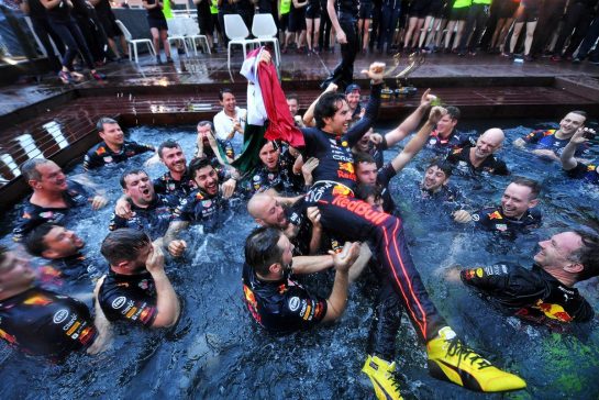 Red Bull Racing celebrate race victory for Sergio Perez (MEX) Red Bull Racing at the Red Bull Energy Station pool.
29.05.2022. Formula 1 World Championship, Rd 7, Monaco Grand Prix, Monte Carlo, Monaco, Race Day.
- www.xpbimages.com, EMail: requests@xpbimages.com © Copyright: Price / XPB Images