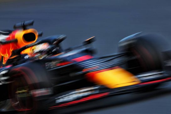 Max Verstappen (NLD) Red Bull Racing RB18.
10.06.2022. Formula 1 World Championship, Rd 8, Azerbaijan Grand Prix, Baku Street Circuit, Azerbaijan, Practice Day.
- www.xpbimages.com, EMail: requests@xpbimages.com © Copyright: Bearne / XPB Images