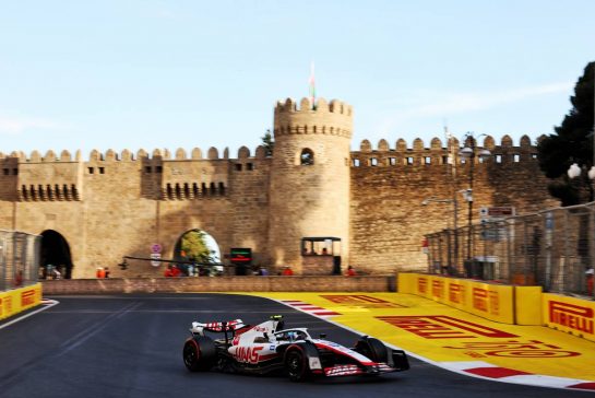 Mick Schumacher (GER) Haas VF-22.
10.06.2022. Formula 1 World Championship, Rd 8, Azerbaijan Grand Prix, Baku Street Circuit, Azerbaijan, Practice Day.
- www.xpbimages.com, EMail: requests@xpbimages.com © Copyright: Bearne / XPB Images