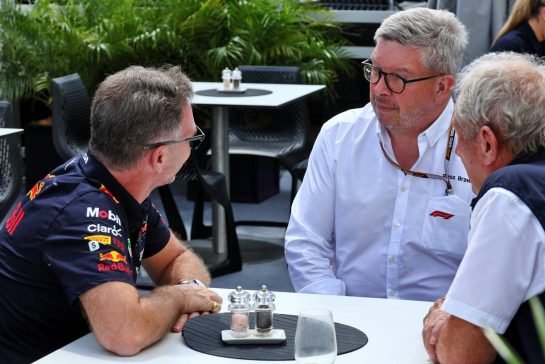 (L to R): Christian Horner (GBR) Red Bull Racing Team Principal with Ross Brawn (GBR) Managing Director, Motor Sports and Dr Helmut Marko (AUT) Red Bull Motorsport Consultant.
17.06.2022. Formula 1 World Championship, Rd 9, Canadian Grand Prix, Montreal, Canada, Practice Day.
- www.xpbimages.com, EMail: requests@xpbimages.com © Copyright: Batchelor / XPB Images