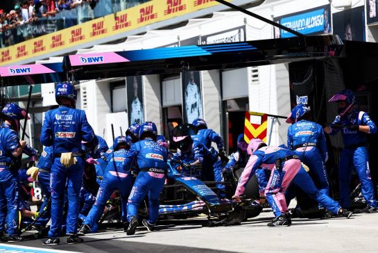 Esteban Ocon (FRA) Alpine F1 Team A522 makes a pit stop.
19.06.2022. Formula 1 World Championship, Rd 9, Canadian Grand Prix, Montreal, Canada, Race Day.
- www.xpbimages.com, EMail: requests@xpbimages.com © Copyright: Batchelor / XPB Images