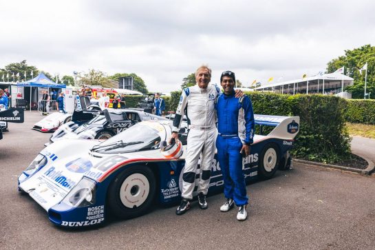 Derek Bell (GBR) and Karun Chandhok (IND)24-26.06.2022 Goodwood Festival of Speed, Goodwood, England - www.xpbimages.com, EMail: requests@xpbimages.com - copy of publication required for printed pictures. Every used picture is fee-liable. © Copyright: Bearne / XPB Images