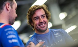 Hill sees no sign of exhaustion for 'cunning' Alonso