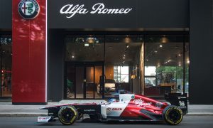 Bottas wakes up Milan to the sound of Alfa's 112th birthday