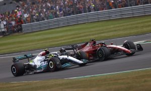 Mercedes 'shocked' by FIA hint at rivals' flexi-floor advantage