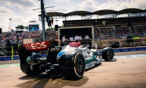 Hamilton admits to difficult day and 'crazy' car swings for Mercedes