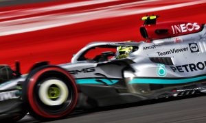 Hamilton still suffering bouncing, but closing the gap