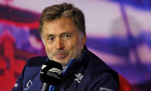 Williams clarifies stance on mid-season driver change