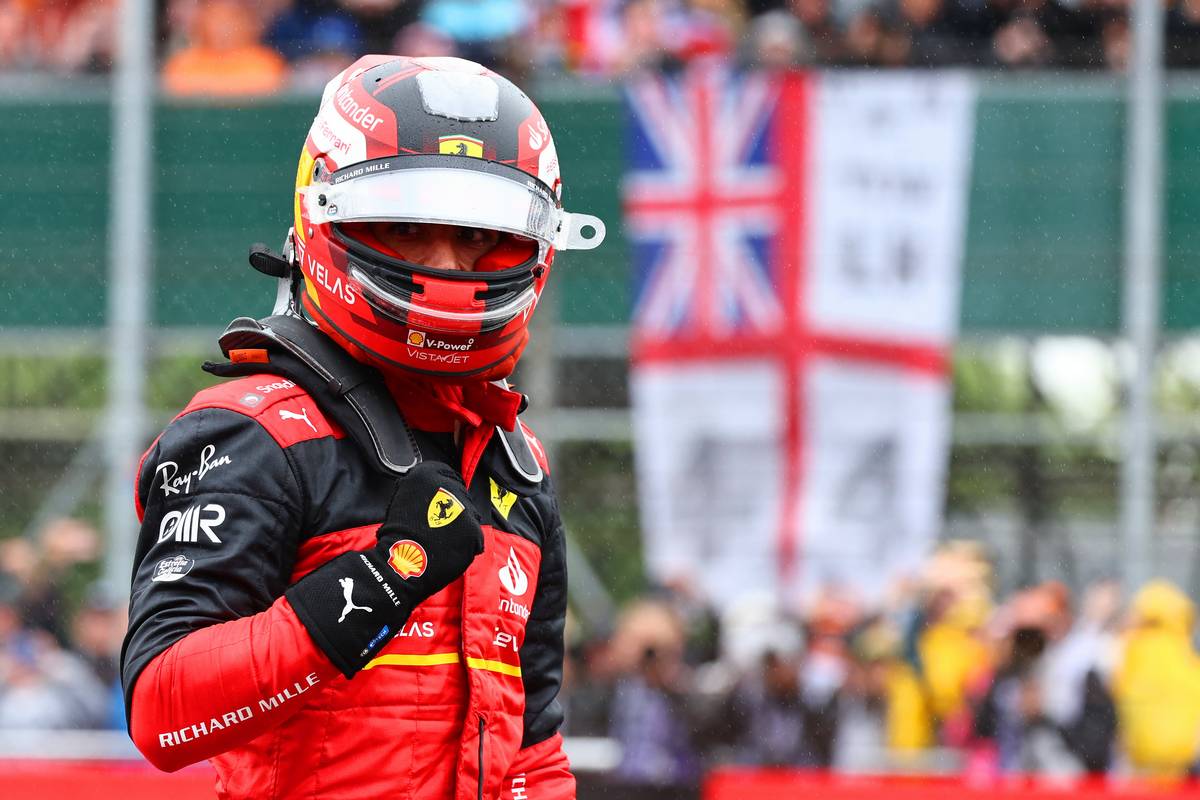 Pole for Carlos Sainz Jr (ESP) Ferrari F1-75. 02.07.2022. Formula 1 World Championship, Rd 10, British Grand Prix, Silverstone, England, Qualifying