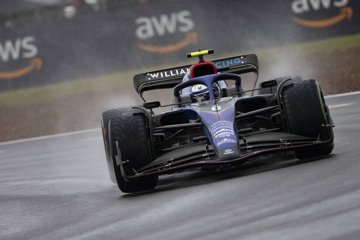 Nicholas Latifi (CDN) Williams Racing FW44. 02.07.2022. Formula 1 World Championship, Rd 10, British Grand Prix, Silverstone, England, Qualifying 