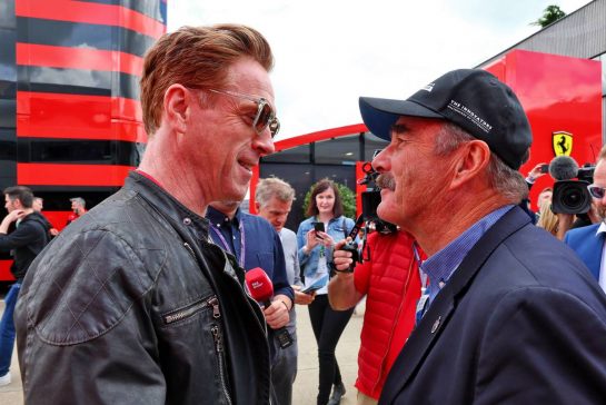 (L to R): Damian Lewis (GBR) Actor with Nigel Mansell (GBR).
03.07.2022. Formula 1 World Championship, Rd 10, British Grand Prix, Silverstone, England, Race Day.
- www.xpbimages.com, EMail: requests@xpbimages.com © Copyright: Batchelor / XPB Images