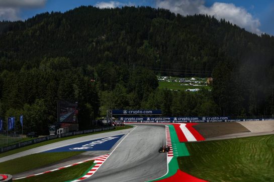 Sergio Perez (MEX), Red Bull Racing 
08.07.2022. Formula 1 World Championship, Rd 11, Austrian Grand Prix, Spielberg, Austria, Qualifying Day.
- www.xpbimages.com, EMail: requests@xpbimages.com © Copyright: Charniaux / XPB Images