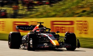 Verstappen pips Leclerc to Austria pole as both Mercedes crash