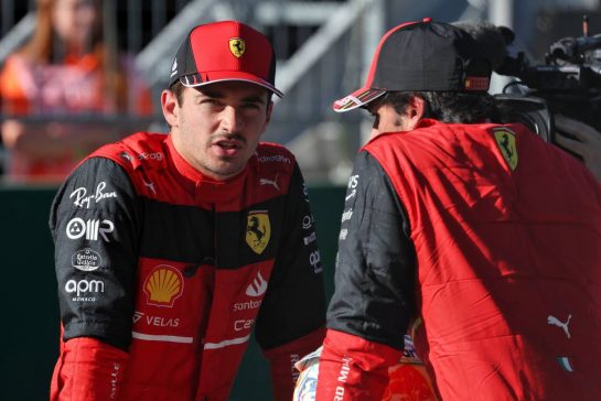 (L to R): Charles Leclerc (MON) Ferrari with team mate Carlos Sainz Jr (ESP) Ferrari in parc ferme.
08.07.2022. Formula 1 World Championship, Rd 11, Austrian Grand Prix, Spielberg, Austria, Qualifying Day.
- www.xpbimages.com, EMail: requests@xpbimages.com © Copyright: Bearne / XPB Images