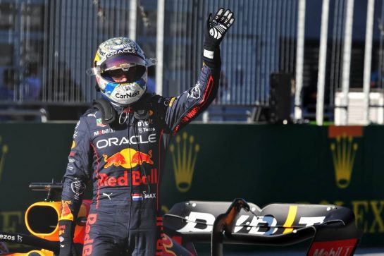 Max Verstappen (NLD) Red Bull Racing celebrates being fastest in qualifying in parc ferme.
08.07.2022. Formula 1 World Championship, Rd 11, Austrian Grand Prix, Spielberg, Austria, Qualifying Day.
- www.xpbimages.com, EMail: requests@xpbimages.com © Copyright: Bearne / XPB Images