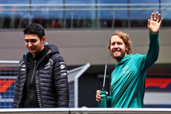 (L to R): Esteban Ocon (FRA) Alpine F1 Team and Sebastian Vettel (GER) Aston Martin F1 Team on the drivers parade.
10.07.2022. Formula 1 World Championship, Rd 11, Austrian Grand Prix, Spielberg, Austria, Race Day.
- www.xpbimages.com, EMail: requests@xpbimages.com © Copyright: Batchelor / XPB Images
