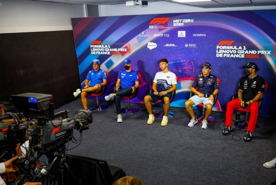 (L to R): Fernando Alonso (ESP) Alpine F1 Team; Mick Schumacher (GER) Haas F1 Team; Pierre Gasly (FRA) AlphaTauri; Sergio Perez (MEX) Red Bull Racing; and Lewis Hamilton (GBR) Mercedes AMG F1, in the FIA Press Conference.
21.07.2022. Formula 1 World Championship, Rd 12, French Grand Prix, Paul Ricard, France, Preparation Day.
- www.xpbimages.com, EMail: requests@xpbimages.com © Copyright: XPB Images