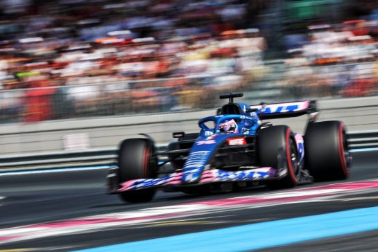Fernando Alonso (ESP) Alpine F1 Team A522.
23.07.2022. Formula 1 World Championship, Rd 12, French Grand Prix, Paul Ricard, France, Qualifying Day.
- www.xpbimages.com, EMail: requests@xpbimages.com © Copyright: Bearne / XPB Images