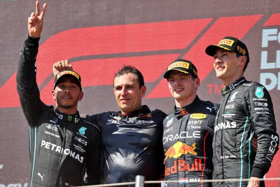 The podium (L to R): Lewis Hamilton (GBR) Mercedes AMG F1, second; Pierre Wache (FRA) Red Bull Racing Technical Director; Max Verstappen (NLD) Red Bull Racing, race winner; George Russell (GBR) Mercedes AMG F1, third.
24.07.2022. Formula 1 World Championship, Rd 12, French Grand Prix, Paul Ricard, France, Race Day.
- www.xpbimages.com, EMail: requests@xpbimages.com © Copyright: Moy / XPB Images