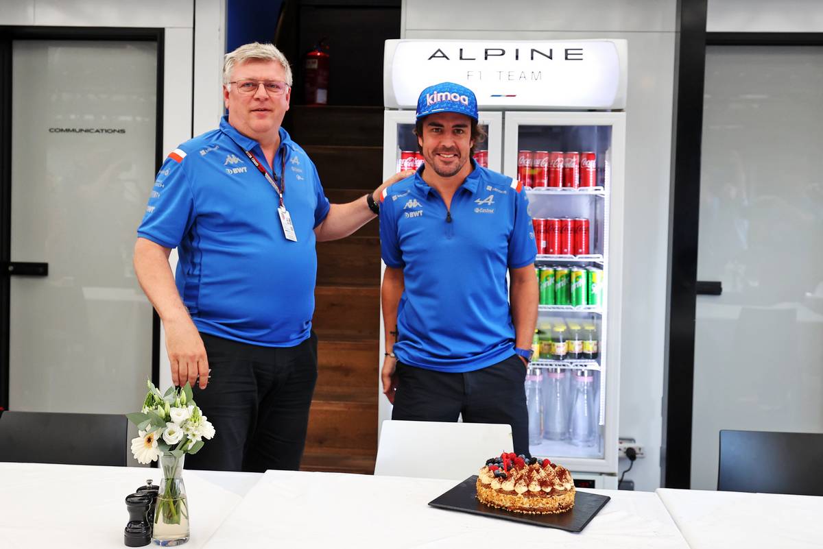 Fernando Alonso (ESP) Alpine F1 Team celebrates his birthday with Otmar Szafnauer (USA) Alpine F1 Team, Team Principal, and a cake. 29.07.2022. Formula 1 World Championship, Rd 13, Hungarian Grand Prix, Budapest, Hungary, Practice