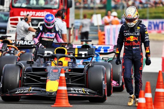 Max Verstappen (NLD) Red Bull Racing RB18 in qualifying parc ferme.
30.07.2022. Formula 1 World Championship, Rd 13, Hungarian Grand Prix, Budapest, Hungary, Qualifying Day.
- www.xpbimages.com, EMail: requests@xpbimages.com © Copyright: Batchelor / XPB Images