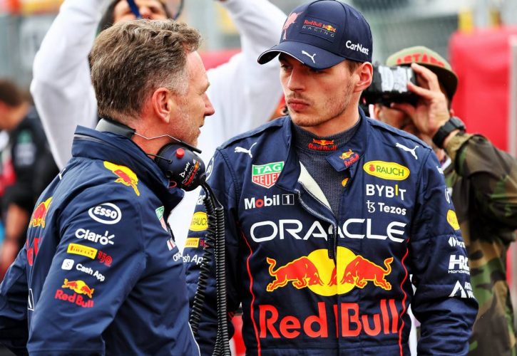Christian Horner (GBR) Red Bull Racing Team Principal with Max Verstappen (NLD) Red Bull Racing on the grid. 31.07.2022. Formula 1 World Championship, Rd 13, Hungarian Grand Prix, Budapest, Hungary, Race