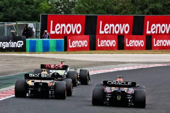 (L to R): Lando Norris (GBR) McLaren MCL36 and Max Verstappen (NLD) Red Bull Racing RB18 battle for position.
31.07.2022. Formula 1 World Championship, Rd 13, Hungarian Grand Prix, Budapest, Hungary, Race Day.
- www.xpbimages.com, EMail: requests@xpbimages.com © Copyright: Charniaux / XPB Images