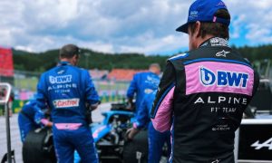 Alpine is not 'failing' Alonso, insists Szafnauer