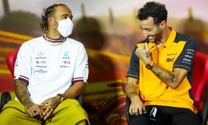 Hamilton insists Ricciardo 'deserves' to stay in Formula 1