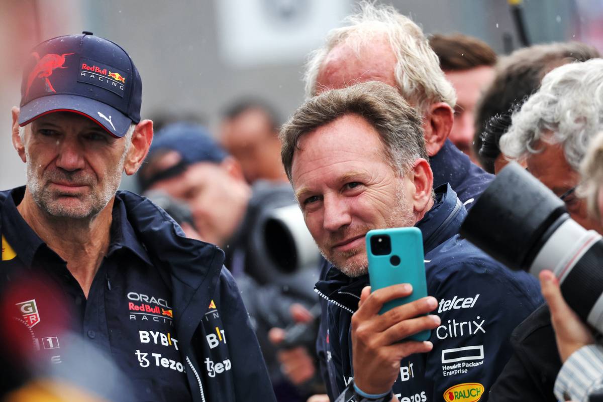 Adrian Newey (GBR) Red Bull Racing Chief Technical Officer and Christian Horner (GBR) Red Bull Racing Team Principal in parc ferme. 31.07.2022. Formula 1 World Championship, Rd 13, Hungarian Grand Prix, Budapest, Hungary, Race