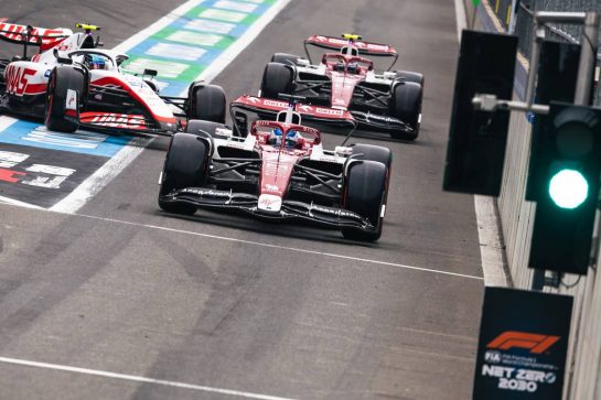 Valtteri Bottas (FIN) Alfa Romeo F1 Team C42 leaves the pits.
27.08.2022. Formula 1 World Championship, Rd 14, Belgian Grand Prix, Spa Francorchamps, Belgium, Qualifying Day.
- www.xpbimages.com, EMail: requests@xpbimages.com © Copyright: Bearne / XPB Images