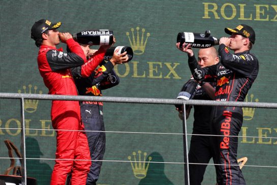 (L to R): Carlos Sainz Jr (ESP) Ferrari; Sergio Perez (MEX) Red Bull Racing; and race winner Max Verstappen (NLD) Red Bull Racing on the podium.
28.08.2022. Formula 1 World Championship, Rd 14, Belgian Grand Prix, Spa Francorchamps, Belgium, Race Day.
- www.xpbimages.com, EMail: requests@xpbimages.com © Copyright: Bearne / XPB Images