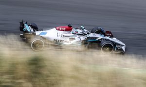 Wolff: Mercedes facing 'challenging' weekend, but pushing hard