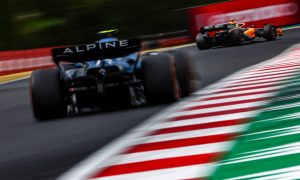 Rivals Alpine and McLaren hoping for penalty-free final stretch