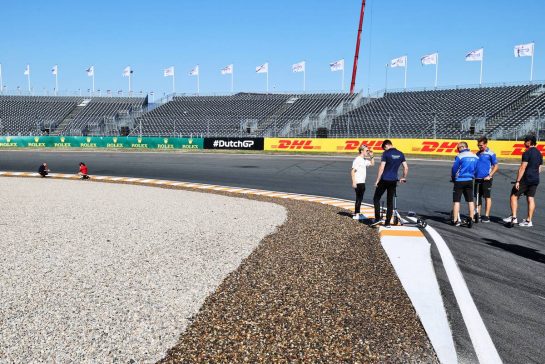 Circuit atmosphere - turn 12 fake gravel run off.
01.09.2022. Formula 1 World Championship, Rd 14, Dutch Grand Prix, Zandvoort, Netherlands, Preparation Day.
- www.xpbimages.com, EMail: requests@xpbimages.com © Copyright: Moy / XPB Images