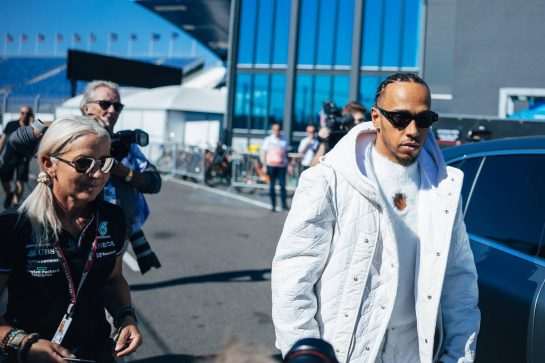 Lewis Hamilton (GBR) Mercedes AMG F1.
01.09.2022. Formula 1 World Championship, Rd 14, Dutch Grand Prix, Zandvoort, Netherlands, Preparation Day.
- www.xpbimages.com, EMail: requests@xpbimages.com © Copyright: Bearne / XPB Images