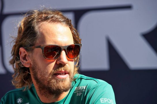 Sebastian Vettel (GER) Aston Martin F1 Team.
01.09.2022. Formula 1 World Championship, Rd 14, Dutch Grand Prix, Zandvoort, Netherlands, Preparation Day.
- www.xpbimages.com, EMail: requests@xpbimages.com © Copyright: Coates / XPB Images