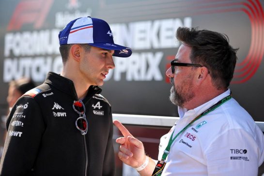 (L to R): Esteban Ocon (FRA) Alpine F1 Team with Gwen Lagrue, Head of Mercedes AMG Driver Development.
01.09.2022. Formula 1 World Championship, Rd 14, Dutch Grand Prix, Zandvoort, Netherlands, Preparation Day.
- www.xpbimages.com, EMail: requests@xpbimages.com © Copyright: Moy / XPB Images