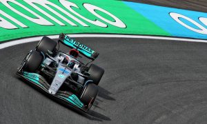 Russell fastest in Dutch GP FP1 as Verstappen hits gearbox trouble