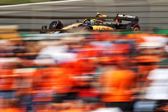 Lando Norris (GBR) McLaren MCL36.
03.09.2022. Formula 1 World Championship, Rd 14, Dutch Grand Prix, Zandvoort, Netherlands, Qualifying Day.
- www.xpbimages.com, EMail: requests@xpbimages.com © Copyright: Moy / XPB Images