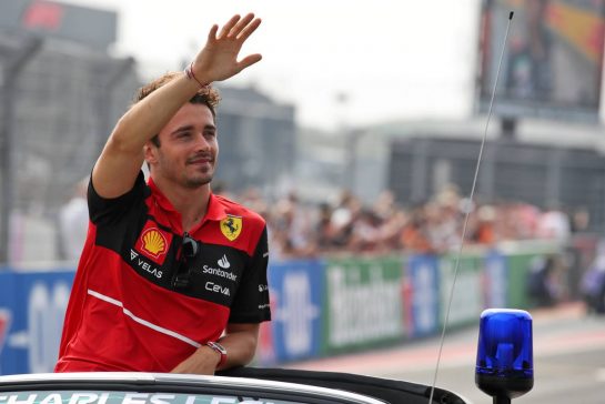 Charles Leclerc (MON) Ferrari on the drivers parade.
04.09.2022. Formula 1 World Championship, Rd 14, Dutch Grand Prix, Zandvoort, Netherlands, Race Day.
- www.xpbimages.com, EMail: requests@xpbimages.com © Copyright: Coates / XPB Images
