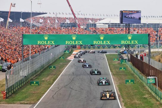 Lando Norris (GBR) McLaren MCL36.
04.09.2022. Formula 1 World Championship, Rd 14, Dutch Grand Prix, Zandvoort, Netherlands, Race Day.
- www.xpbimages.com, EMail: requests@xpbimages.com © Copyright: Moy / XPB Images