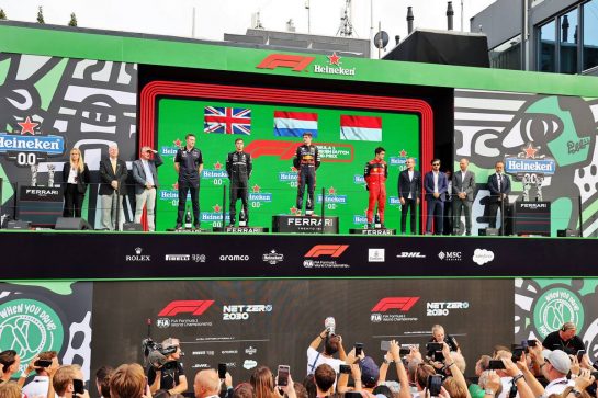 The podium (L to R): George Russell (GBR) Mercedes AMG F1, second; Max Verstappen (NLD) Red Bull Racing, race winner; Charles Leclerc (MON) Ferrari, third.
04.09.2022. Formula 1 World Championship, Rd 14, Dutch Grand Prix, Zandvoort, Netherlands, Race Day.
- www.xpbimages.com, EMail: requests@xpbimages.com © Copyright: Moy / XPB Images