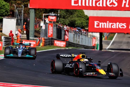 Max Verstappen (NLD) Red Bull Racing RB18.
11.09.2022. Formula 1 World Championship, Rd 16, Italian Grand Prix, Monza, Italy, Race Day.
- www.xpbimages.com, EMail: requests@xpbimages.com © Copyright: Charniaux / XPB Images