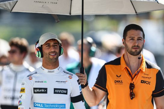 Daniel Ricciardo (AUS), McLaren F1 Team 11.09.2022. Formula 1 World Championship, Rd 16, Italian Grand Prix, Monza, Italy, Race Day.- www.xpbimages.com, EMail: requests@xpbimages.com © Copyright: Charniaux / XPB Images