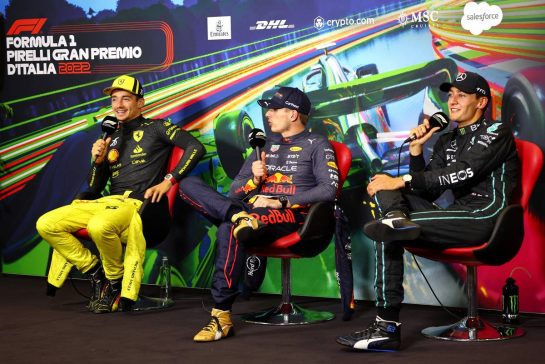 (L to R): Charles Leclerc (MON) Ferrari, Max Verstappen (NLD) Red Bull Racing; and George Russell (GBR) Mercedes AMG F1, in the post race FIA Press Conference.
11.09.2022. Formula 1 World Championship, Rd 16, Italian Grand Prix, Monza, Italy, Race Day.
- www.xpbimages.com, EMail: requests@xpbimages.com © Copyright: Batchelor / XPB Images