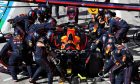 Max Verstappen (NLD) Red Bull Racing RB18 makes a pit stop. 11.09.2022. Formula 1 World Championship, Rd 16, Italian Grand Prix, Monza, Italy, Race