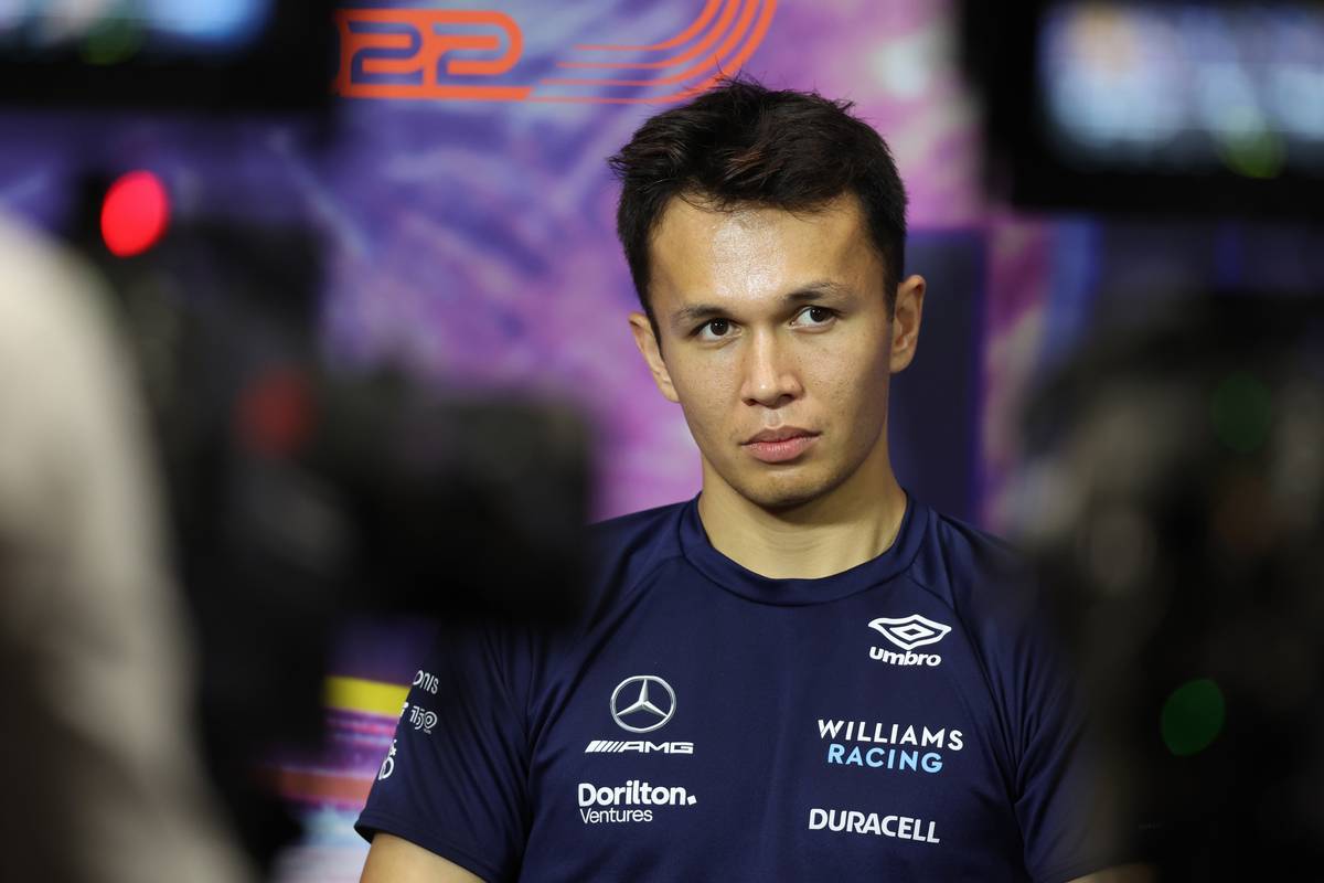 Albon feels ‘as fit as I can be’ for grueling Singapore GP