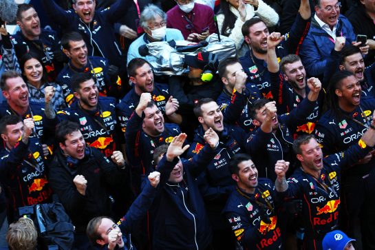 SUZUKA, JAPAN - OCTOBER 09: The Red Bull Racing team celebrate at the podium during the F1 Grand Prix of Japan at Suzuka International Racing Course on October 09, 2022 in Suzuka, Japan. (Photo by Mark Thompson/Getty Images ) // Getty Images / Red Bull Content Pool // SI202210090631 // Usage for editorial use only //